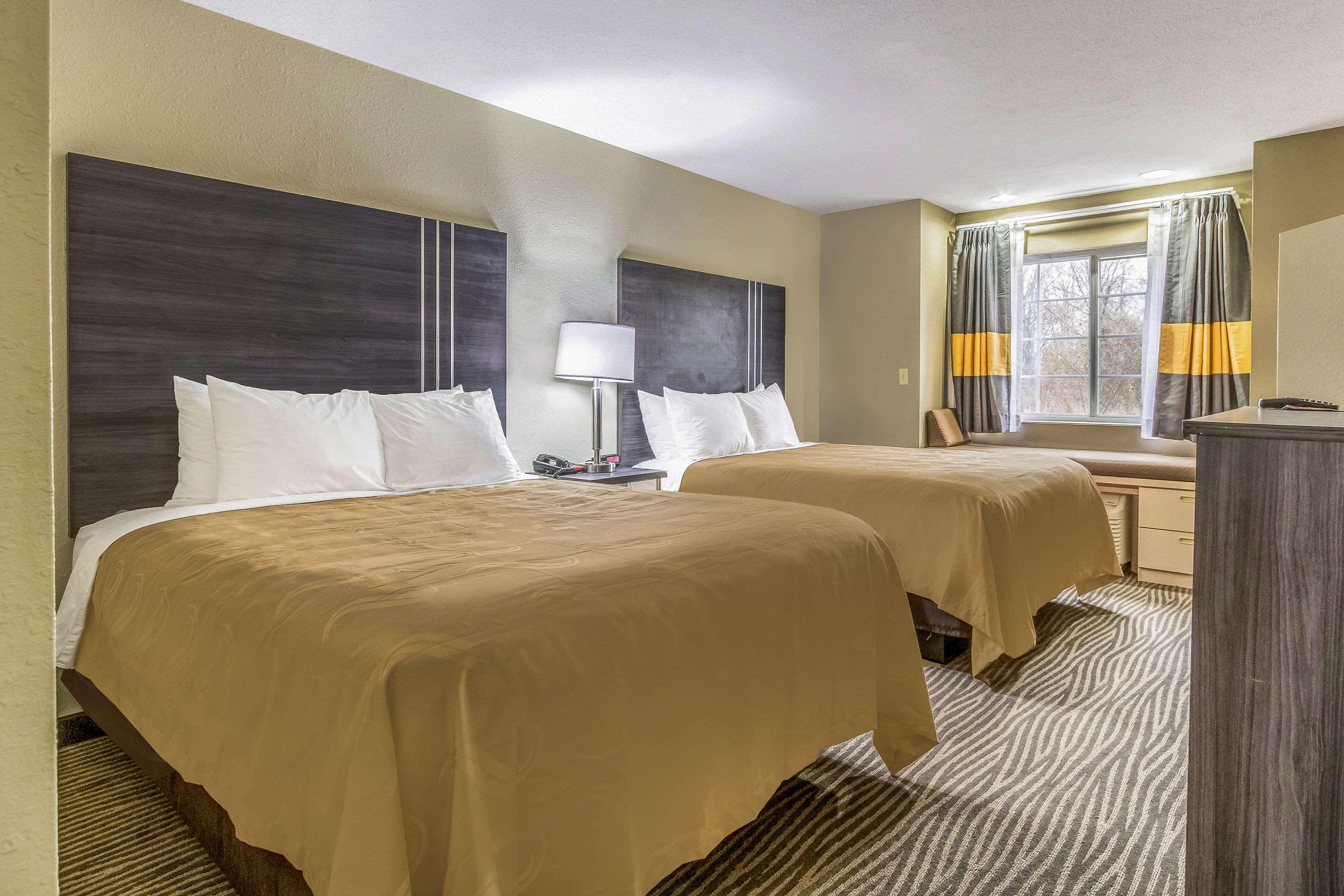 Quality Inn & Suites North Lima - Boardman Екстериор снимка