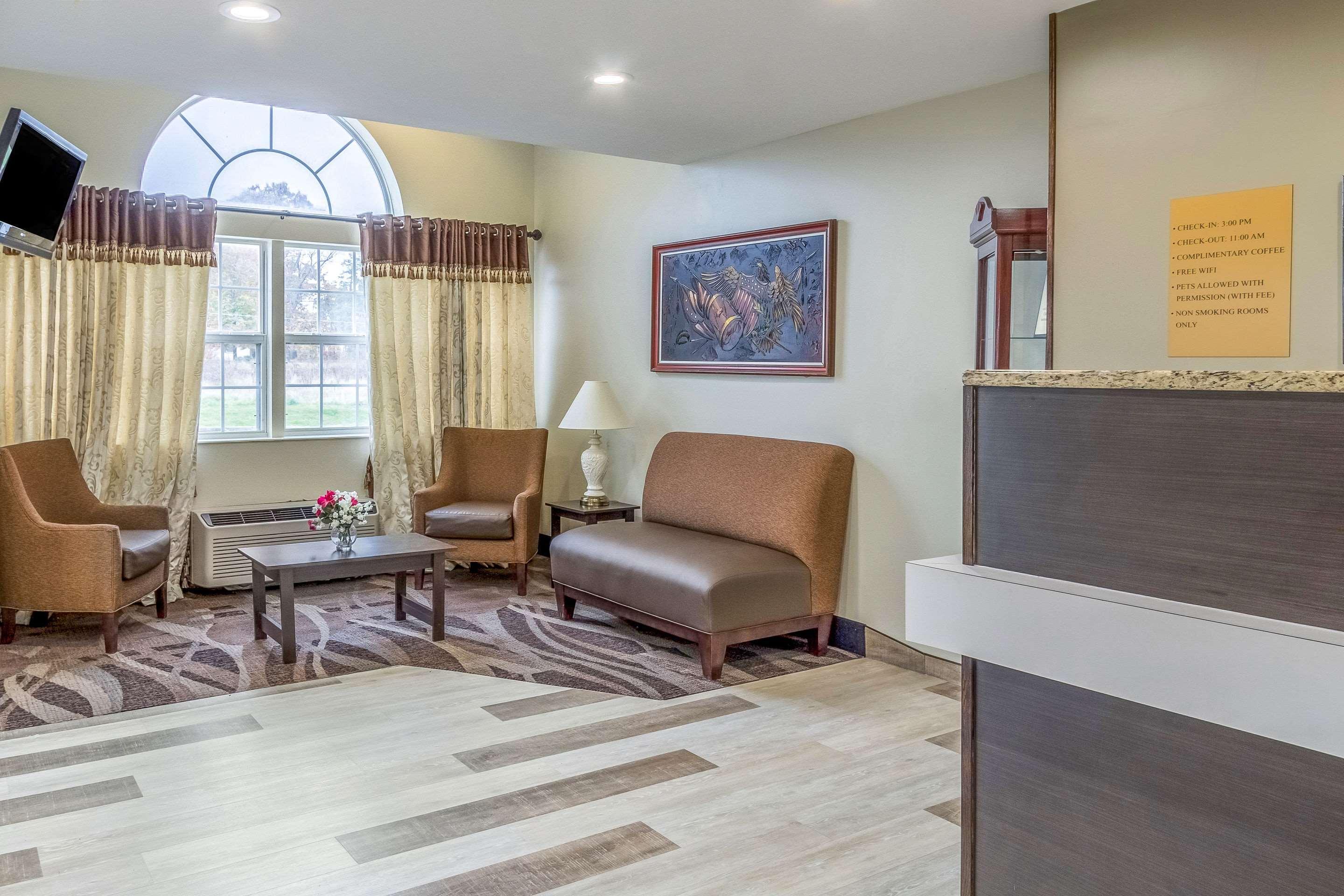 Quality Inn & Suites North Lima - Boardman Екстериор снимка
