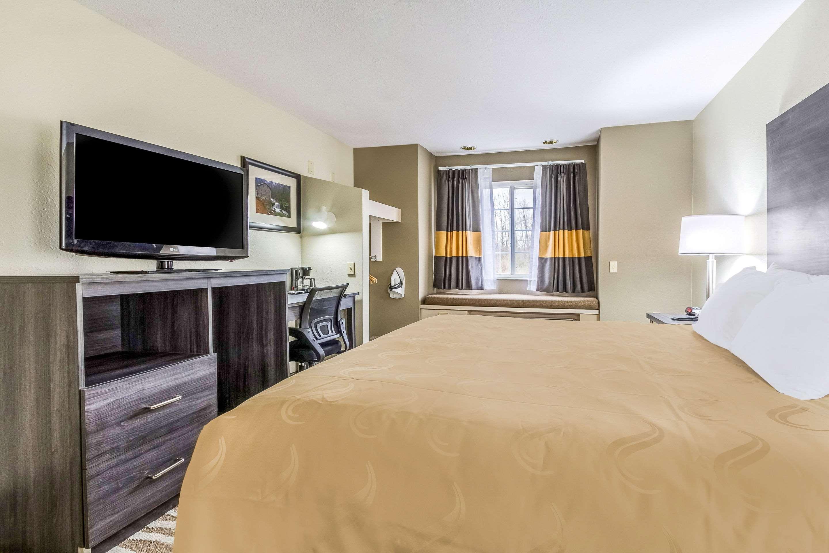 Quality Inn & Suites North Lima - Boardman Екстериор снимка