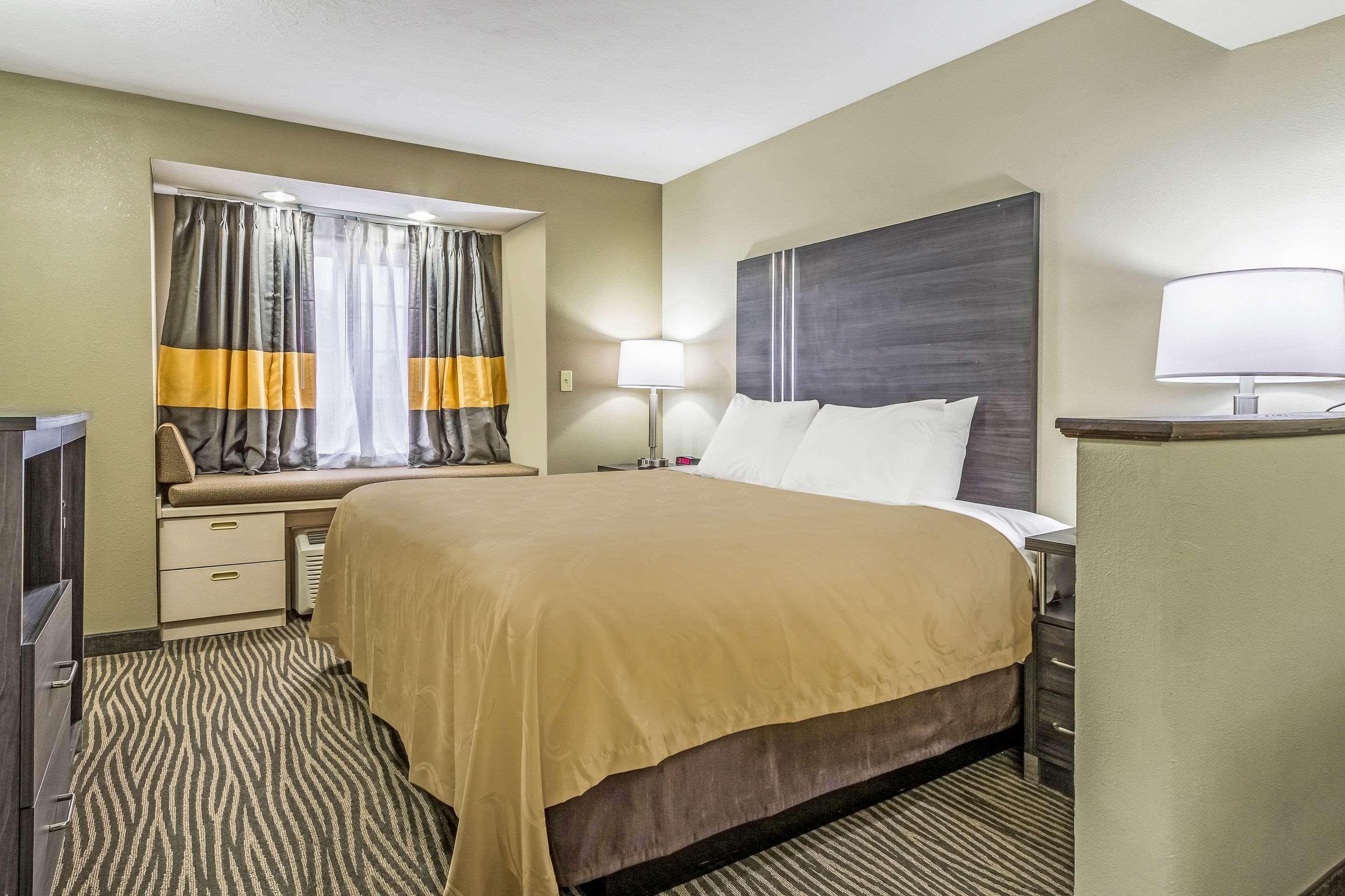 Quality Inn & Suites North Lima - Boardman Екстериор снимка