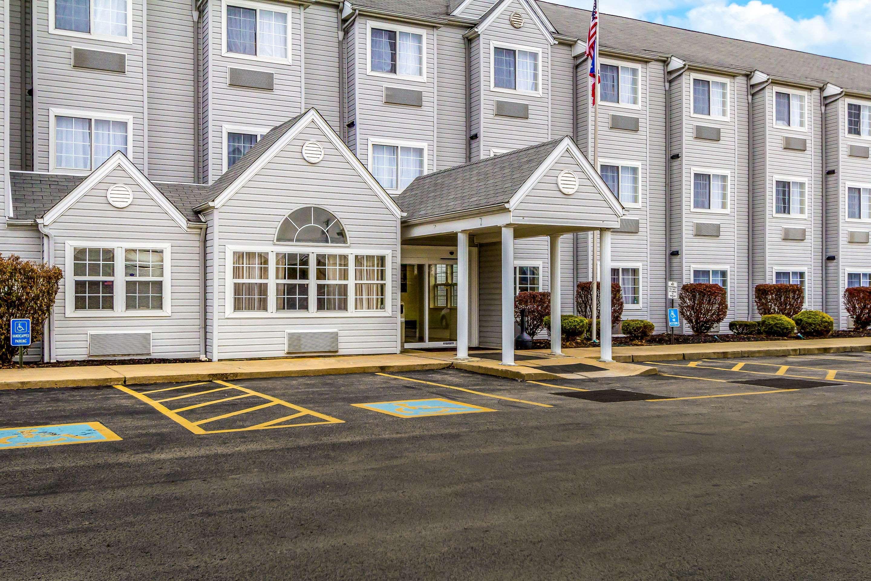 Quality Inn & Suites North Lima - Boardman Екстериор снимка