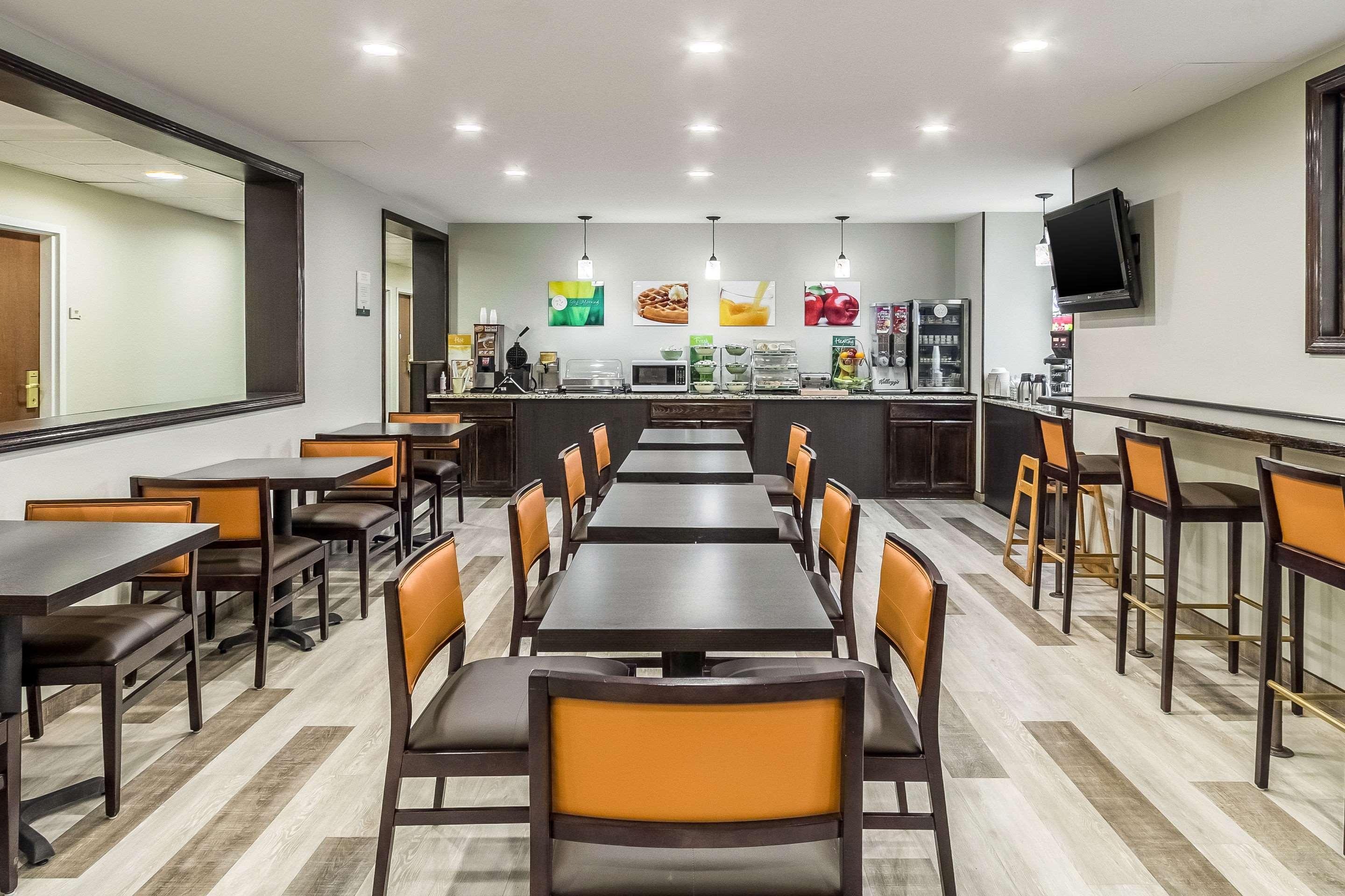 Quality Inn & Suites North Lima - Boardman Екстериор снимка