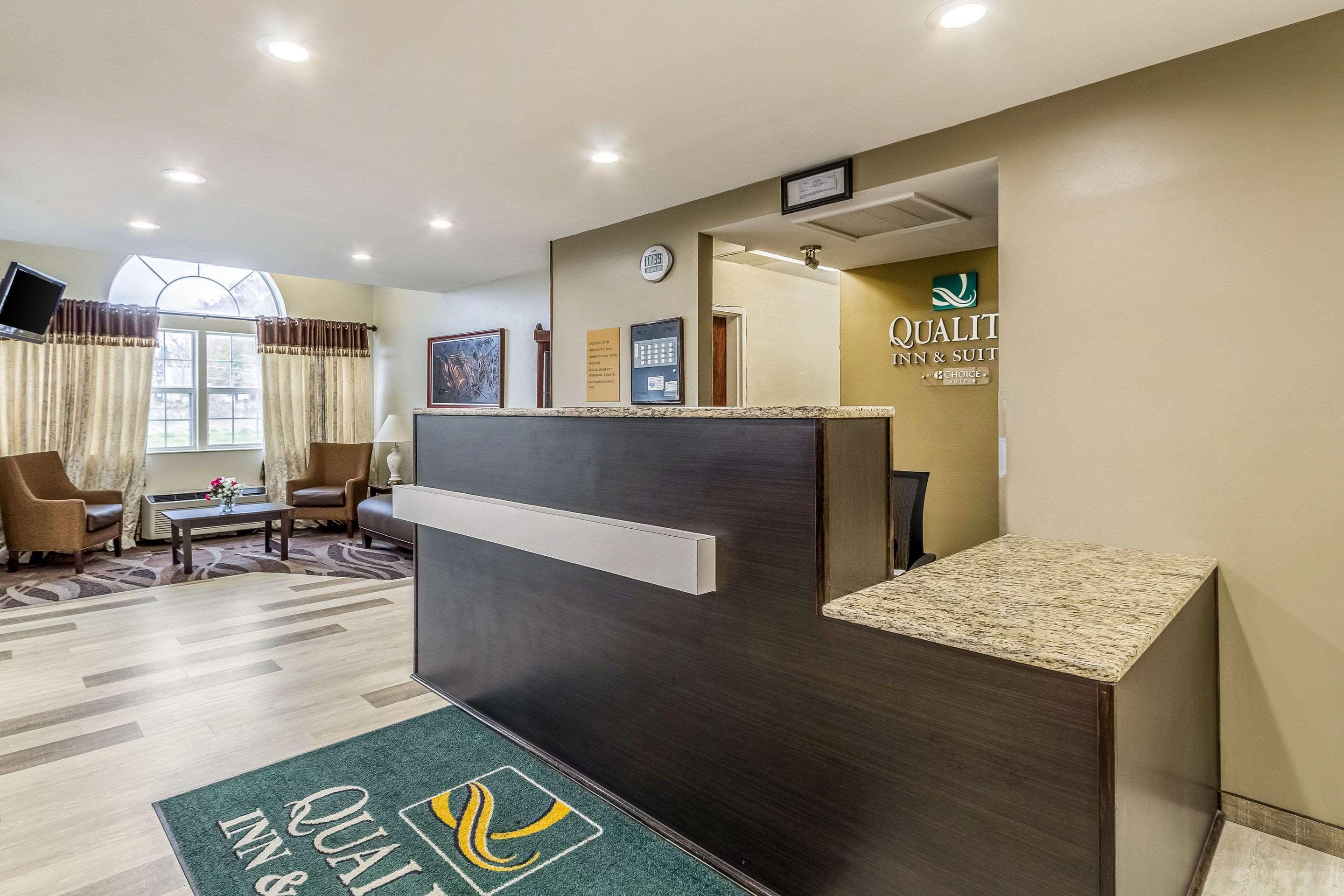 Quality Inn & Suites North Lima - Boardman Екстериор снимка