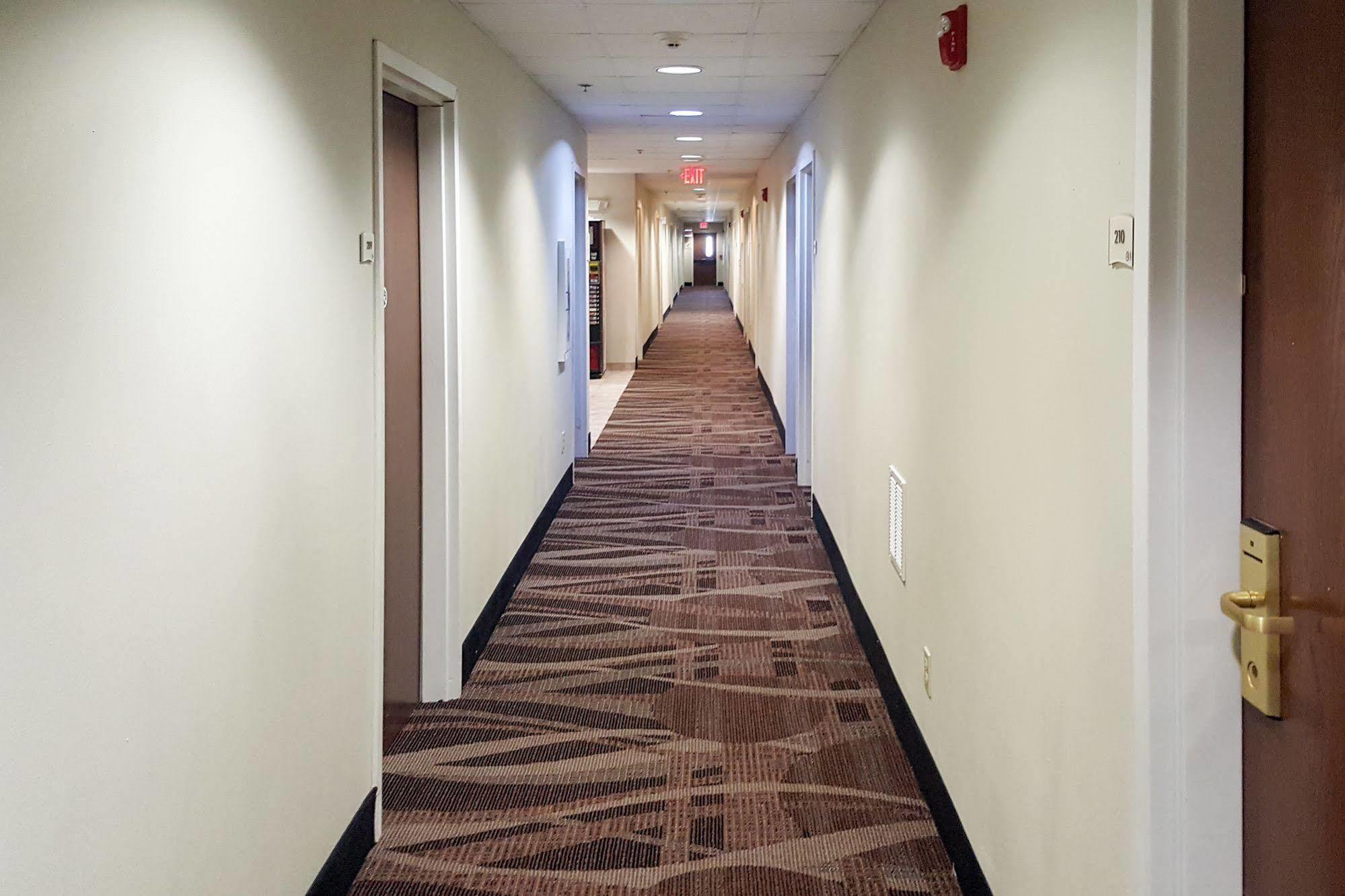 Quality Inn & Suites North Lima - Boardman Екстериор снимка