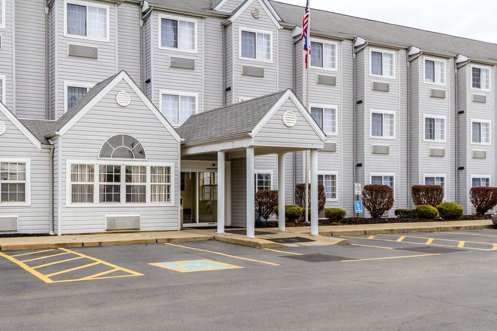 Quality Inn & Suites North Lima - Boardman Екстериор снимка